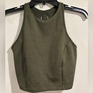 Women’s workout top